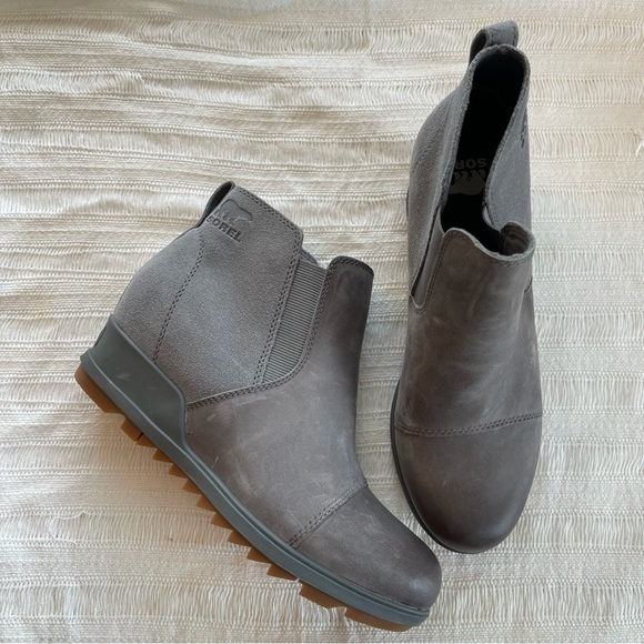 Sorel Evie Suede Pull-On Bootie - Picture 3 of 16